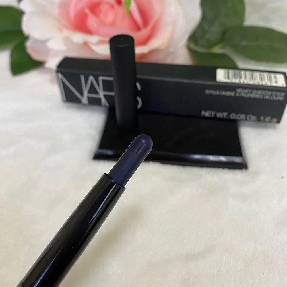 NARS Velvet Shadow Stick 